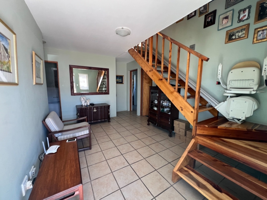 6 Bedroom Property for Sale in Jacobsbaai Western Cape